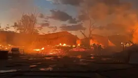 Incendio de grandes magnitudes destruye negocios en Nogales