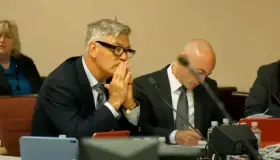 Inicia juicio contra Alec Baldwin por disparo fatal en el set de película