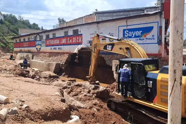 Piden intervención de autoridades por daños a infraestructura de ferretería
