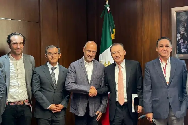 Trabaja Gobernador Durazo en nuevos proyectos de infraestructura con SICT