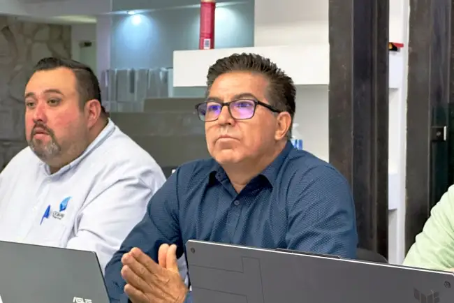 Informa Secretario de Desarrollo Urbano sobre obras municipales