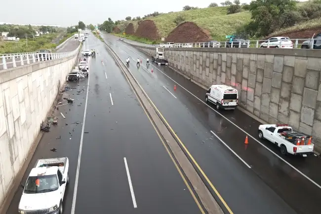 Choque deja tres personas lesionadas en carretera de Nogales