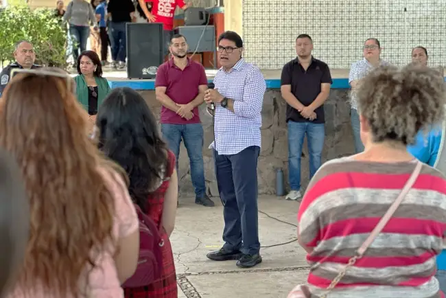 Realizan operativo de limpieza en escuelas de la ciudad