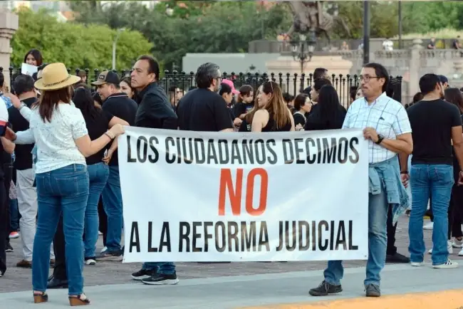 Protestan trabajadores de la Corte contra Reforma Judicial
