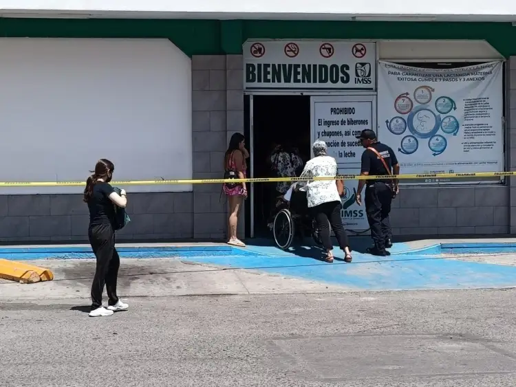 Realizan evacuación en clínica del IMSS