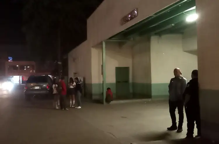 Sufre menor lesiones al ser arrojado a barranco