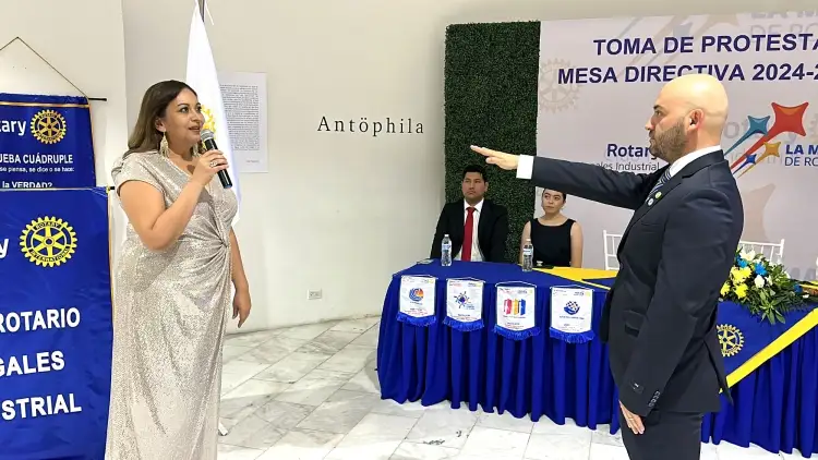 Rinde protesta nuevos directivos del Club Rotario Nogales Industrial