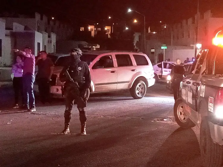 Sorprenden a hombre golpeando a su esposa