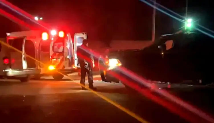 Consume fuego vivienda abandonada en la Colosio