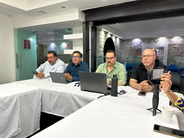 Informan sobre logros de diferentes trabajos de La Mesa del Agua