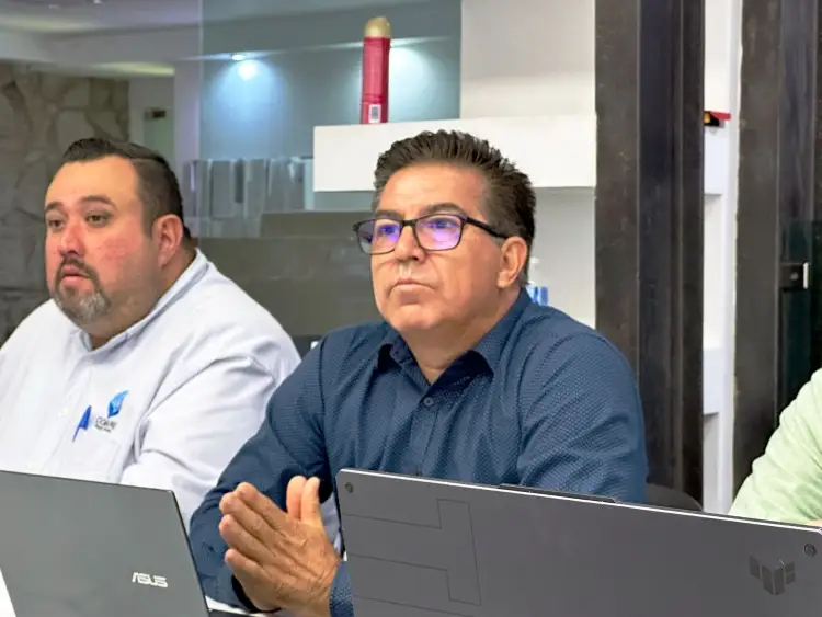 Informa Secretario de Desarrollo Urbano sobre obras municipales