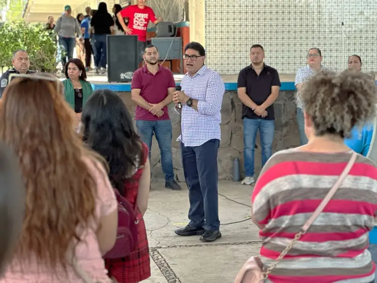 Realizan operativo de limpieza en escuelas de la ciudad