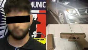 Joven conductor es detenido con vehículo robado y un arma