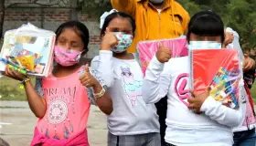 Sigue recaudación de útiles escolares para niños de pocos recursos