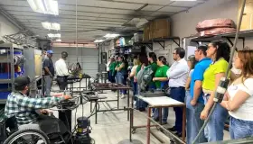 Presentan trabajos de Arsobo y Fesac a ex becarios de Consulado de EU