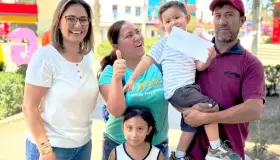 Apoya Azalia Guevara al pequeño Jesús