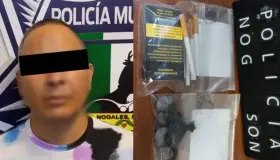 Detienen a hombre que comercializaba droga frente al Palacio Municipal