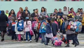 Regresan a clases millones de estudiantes en México