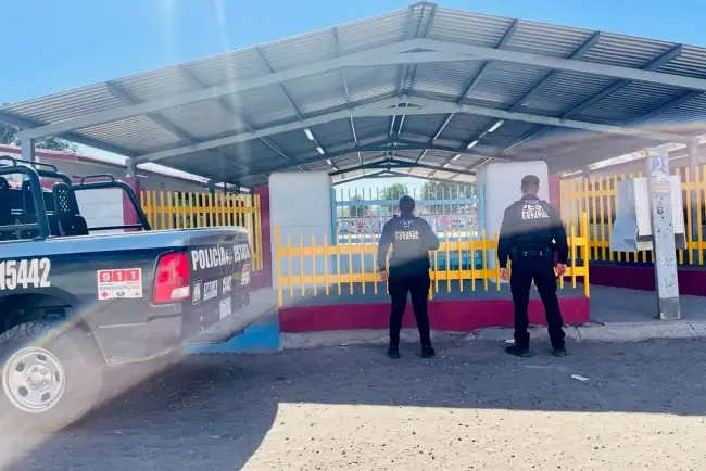 Dejan sin luz amantes de lo ajeno a escuela; se llevan cableado de luz eléctrica