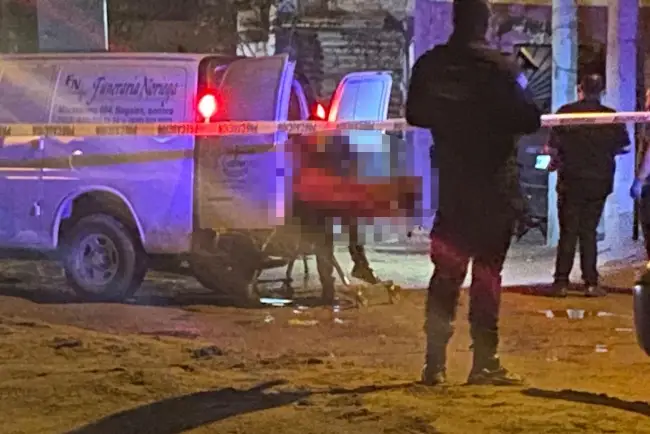 Arrolla tren a persona en la madrugada