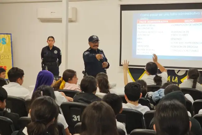 Refuerzan programas de prevención en escuelas