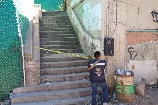 Por seguridad clausuran acceso de la escalinata Embarcadero