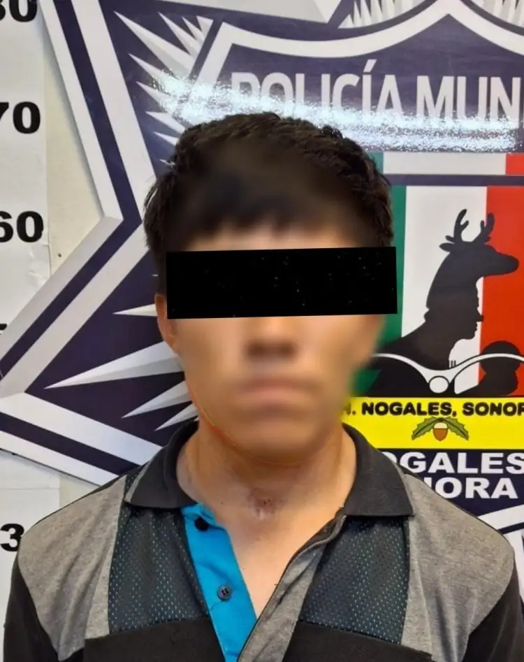 Tras persecución detienen a joven con carro robado