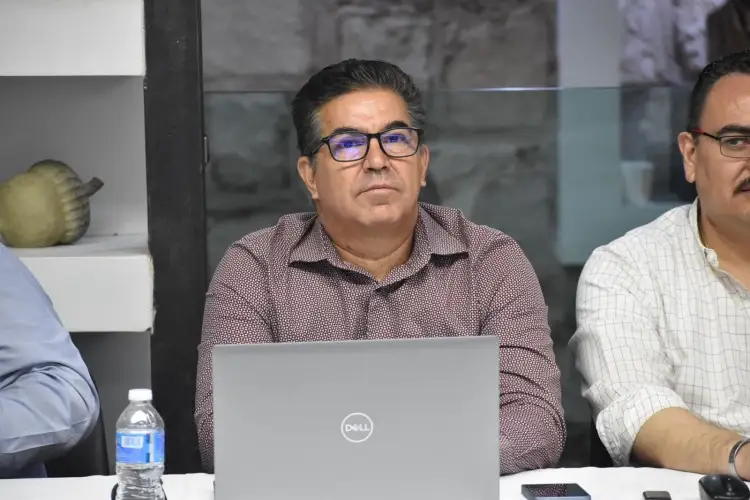 Supervisan a constructoras plazos de entrega de obras