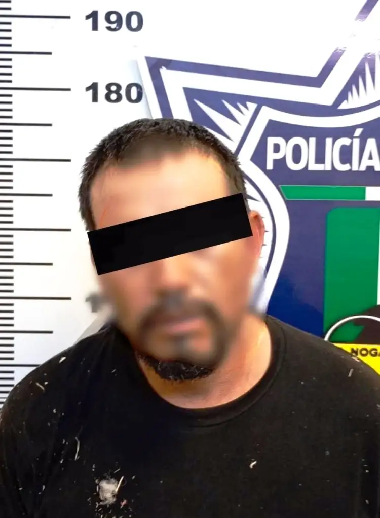 Detienen a presunto asaltante armado