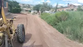 Mejoran calles de terracería en las colonias Las Torres y Colosio