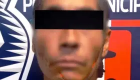 Caminaba en la calle con cuchillo fajado; fue detenido por la policía