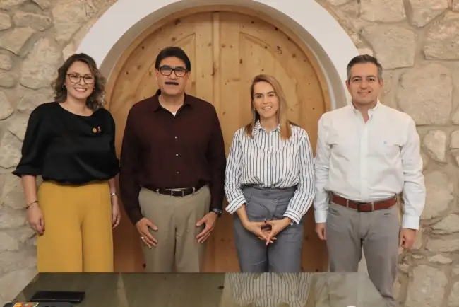 Se reúne alcalde Juan Gim con diputados