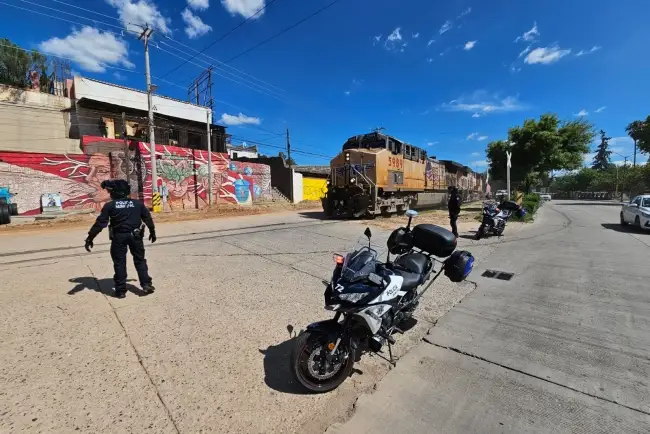Aplican programa “No te Cruces” para evitar accidentes por el tren