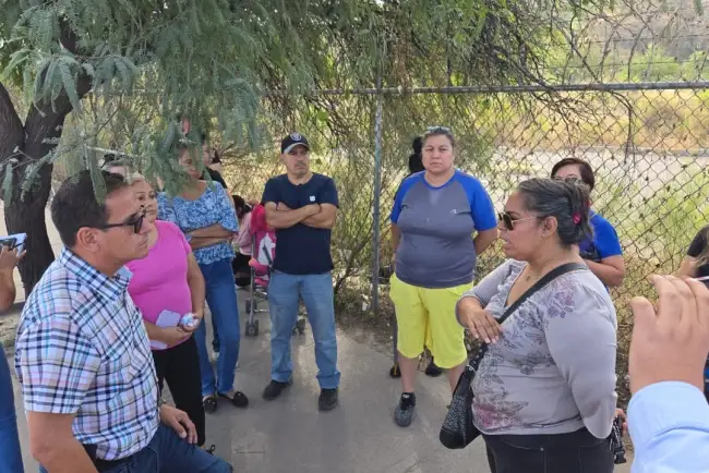 Atiende Director del Oomapas a vecinos de la San Miguel