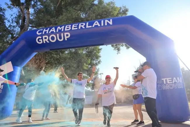 Se suma JFGN a carrera "A todo color"