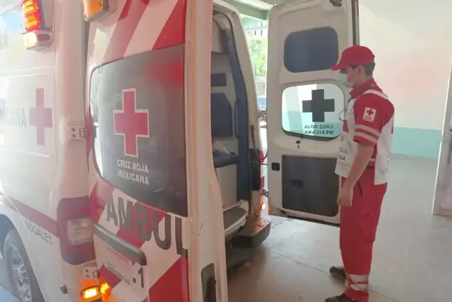 Atropella motociclista a menor y huye del lugar