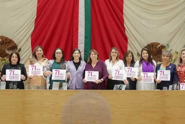 Mujeres en el Congreso de Sonora conmemoran la conquista de los derechos político-electorales