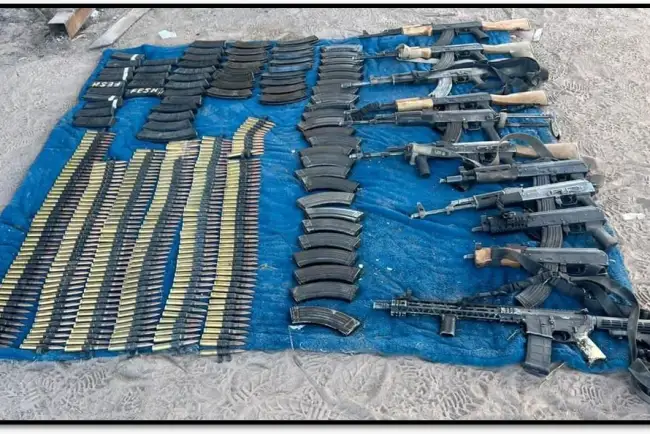 Asegura la Sedena armamento y vehículos en Santa Ana