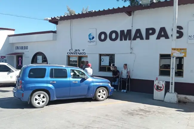 Buscan apoyar a usuarios cumplidos en el pago del agua