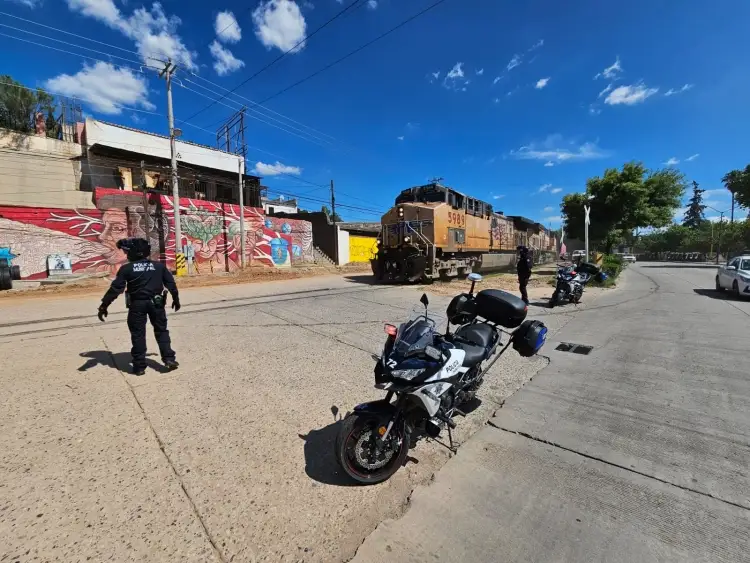Aplican programa “No te Cruces” para evitar accidentes por el tren