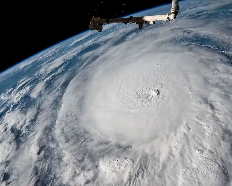 Alertan a mexicanos en Florida por ‘Milton’