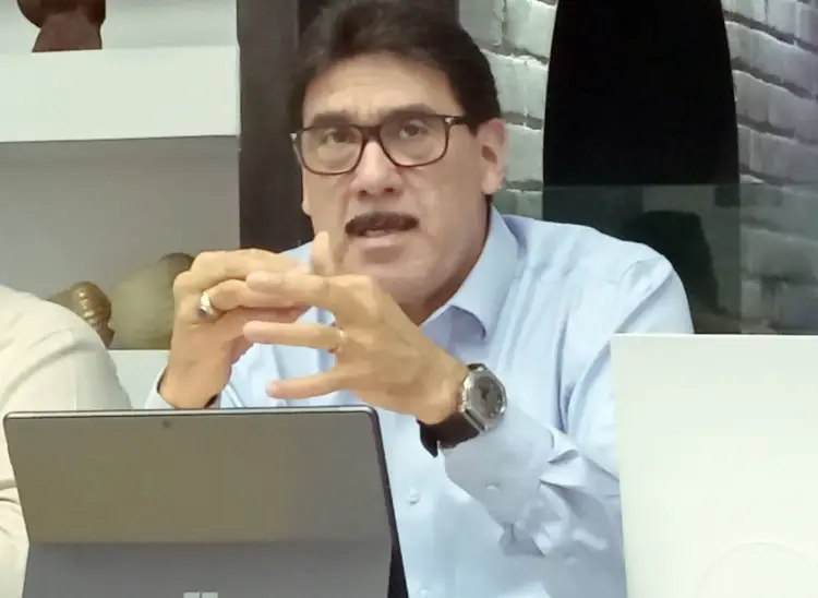 Califica Alcalde de lamentable pleito de regidores