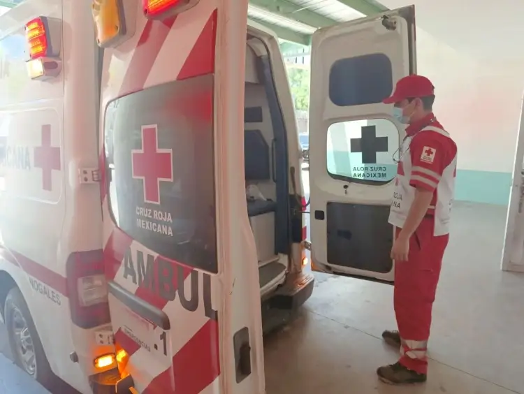 Atropella motociclista a menor y huye del lugar