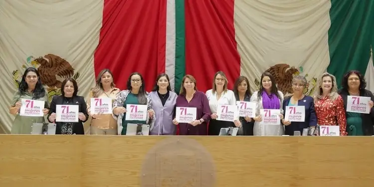 Mujeres en el Congreso de Sonora conmemoran la conquista de los derechos político-electorales