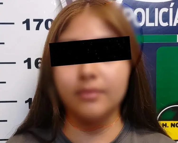 Vinculan a proceso a mujer que golpeó a maestra