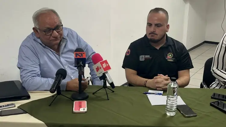 Causa sequía y lluvia grieta en ejido de 3 kmts