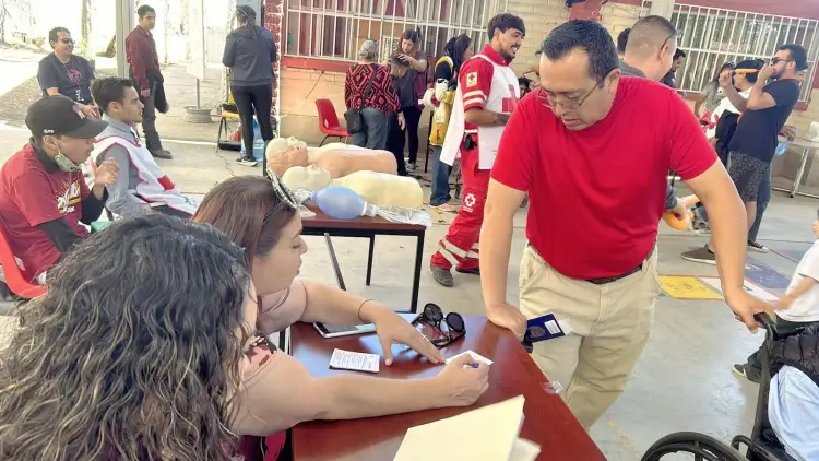 Atienden al CAM 55 con Jornada Comunitaria del Bienestar