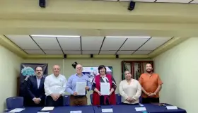 Firman convenio para club de robótica