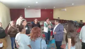 Sufren consecuencias vecinos por explosiones de la construcción de túnel