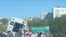 Tres personas hospitalizadas tras accidente  en camión urbano al sur de Nogales